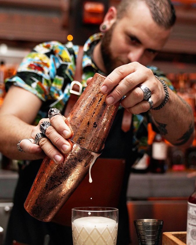 Shake it up!

The 1 Homes rooftop bar is serving up delicious spirits and tasty bites so you can feel like you’re on vacation year-round. You know what they say…when life hands you limes, make margaritas.

Explore more: bit.ly/2GNcAfG