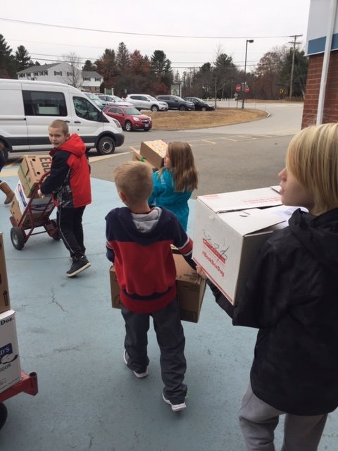 SS_SCurriculum's tweet photo. So proud of these 4th grade KEY students! Helping others is such an empowering experience. https://t.co/1hPwE7PAy4