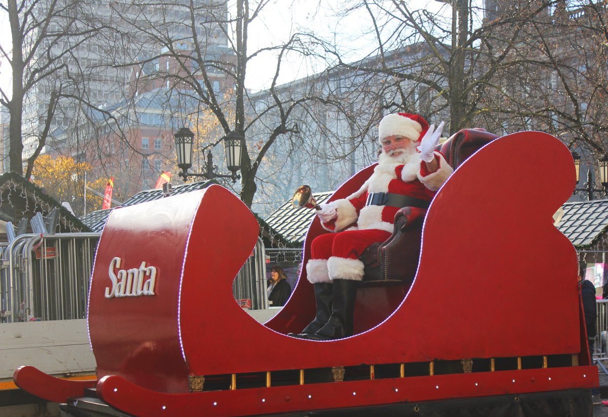 #YourBelfast starts its Xmas countdown tomorrow! Cathedral Gdns fair &amp; Castle Place attractions 10am-8pm, Santa leaves Writer's Sq at 11.30am, <a href="/BelfastXmasMark/">Belfast Xmas Market</a> opens at 12pm, music on Royal Ave 2pm-5pm &amp; #BelfastXmasLights gates open at 6pm (ticket only) - ow.ly/zwfJ30myQV0
