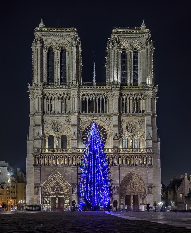 🎄🎅 Mercatini di Natale 2018 a #Parigi
Chi di voi a breve farà un viaggio nella capitale francese? Ecco tutte le date dei mercatini 2018 (e una grande news sul Village de Noël, il mercatino di Natale sugli Champs-Elysées) travelstales.it/2013/11/27/mer…