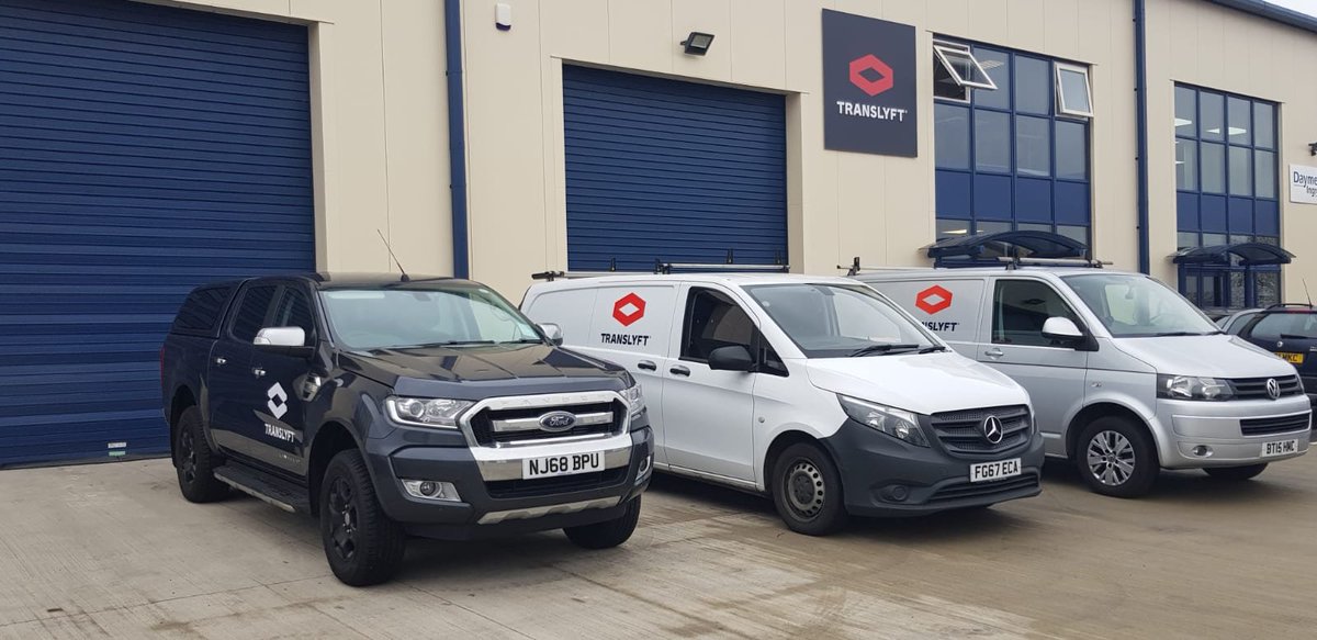 TranslyftUK's tweet photo. The new @translyft branding is now on all our vehicles so we're now easy to spot.  Give us a wave if you see us out and about 👋 https://t.co/7KqqHAS3Sh
