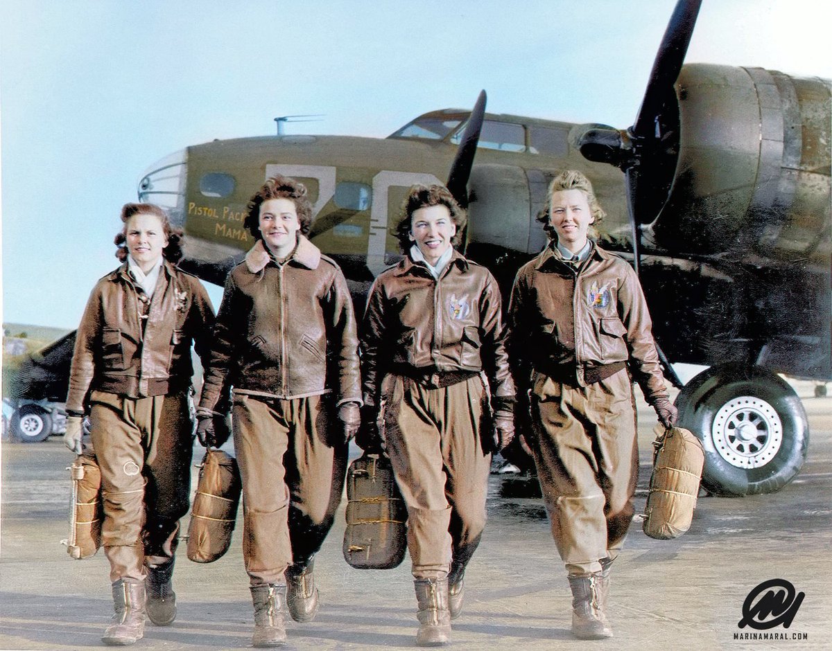 marinamaral2's tweet photo. Four female pilots leaving their ship, Pistol Packin' Mama, at the four engine school at Lockbourne AAF. World War II, 1944. https://t.co/ilpjvwcjKY