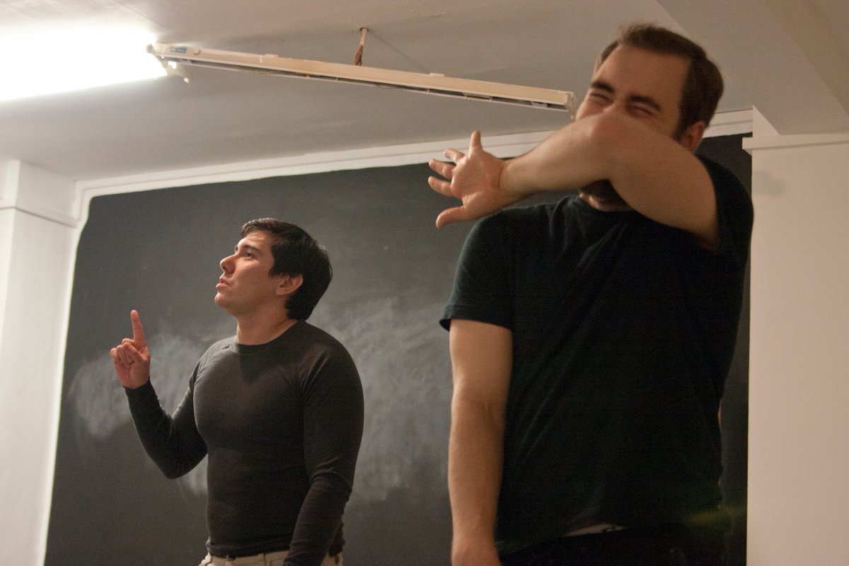 lend_ears's tweet photo. Nearly there! Rehearsing for next week! #AMidsummerNIghtsDream #winterwarmer #Shakespeare #Londontheatre @applecartlive https://t.co/0aPo3Cwg3o