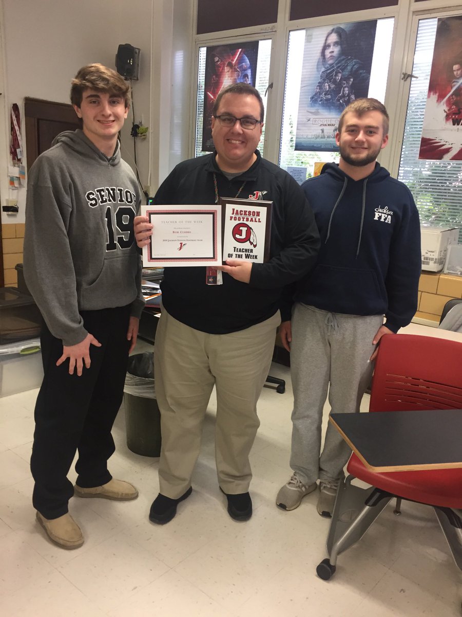 knightfbnation's tweet image. Congrats to Mr. Clubbs for being the jhs football teacher of the week. #uncomm