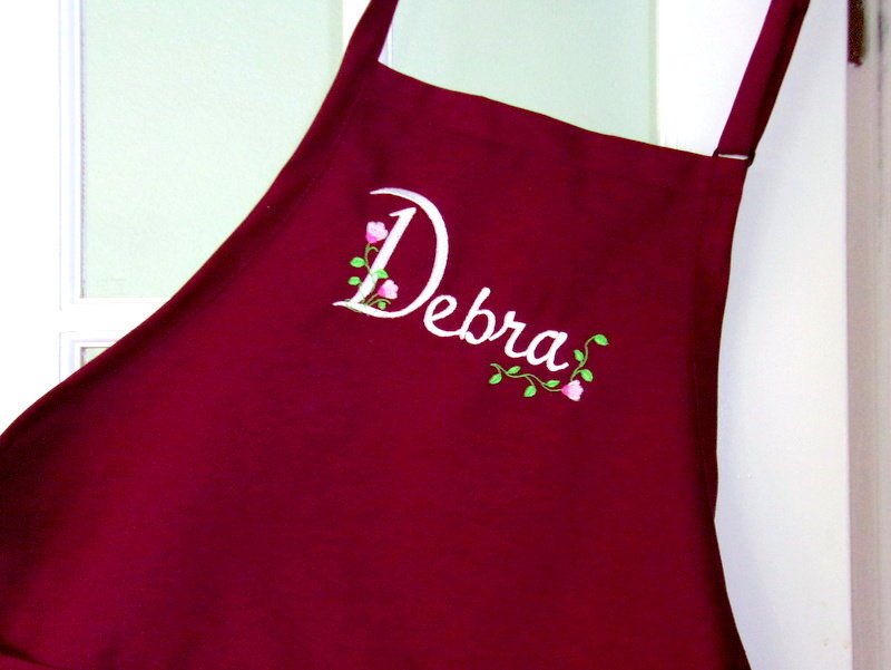 MomWillLoveIt's tweet photo. Thanks for the great review Anita Y. ★★★★★! https://t.co/TsWt2dG8Ft #etsy #housewares #red #birthday #cotton #christmas #personalizedapron #embroideredname #elegantfloralfont #chefkitchenapron https://t.co/csdj6D6FGC