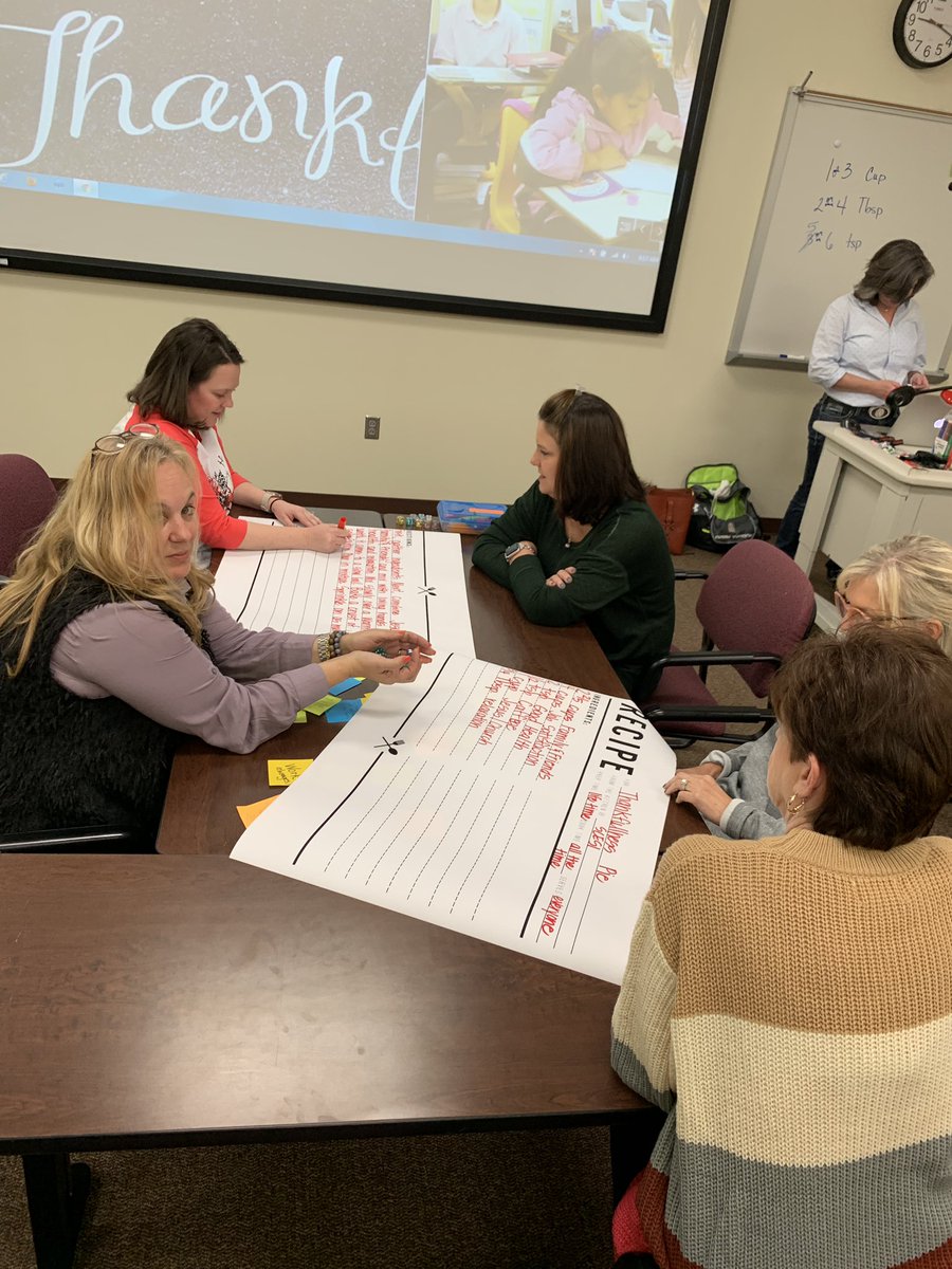 joanaly5's tweet image. PLC time! Building the recipe for Thankfulness! #AISDSCESI #AISDLearning @JonesAcademy1