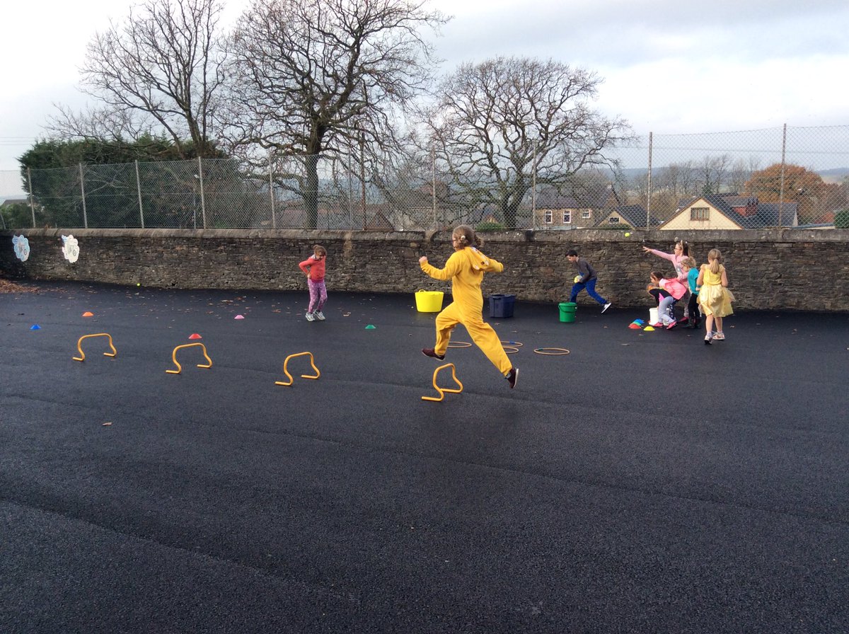YsgTymbl's tweet photo. Ymdrech arbennig gan y Llysgenhadon Efydd a Chyngor Ysgol i godi arian tuag at Blant Mewn Angen Llwyddwyd i godi £26.
@BBCCiN @actifsirgar https://t.co/tOrTLg1fCN