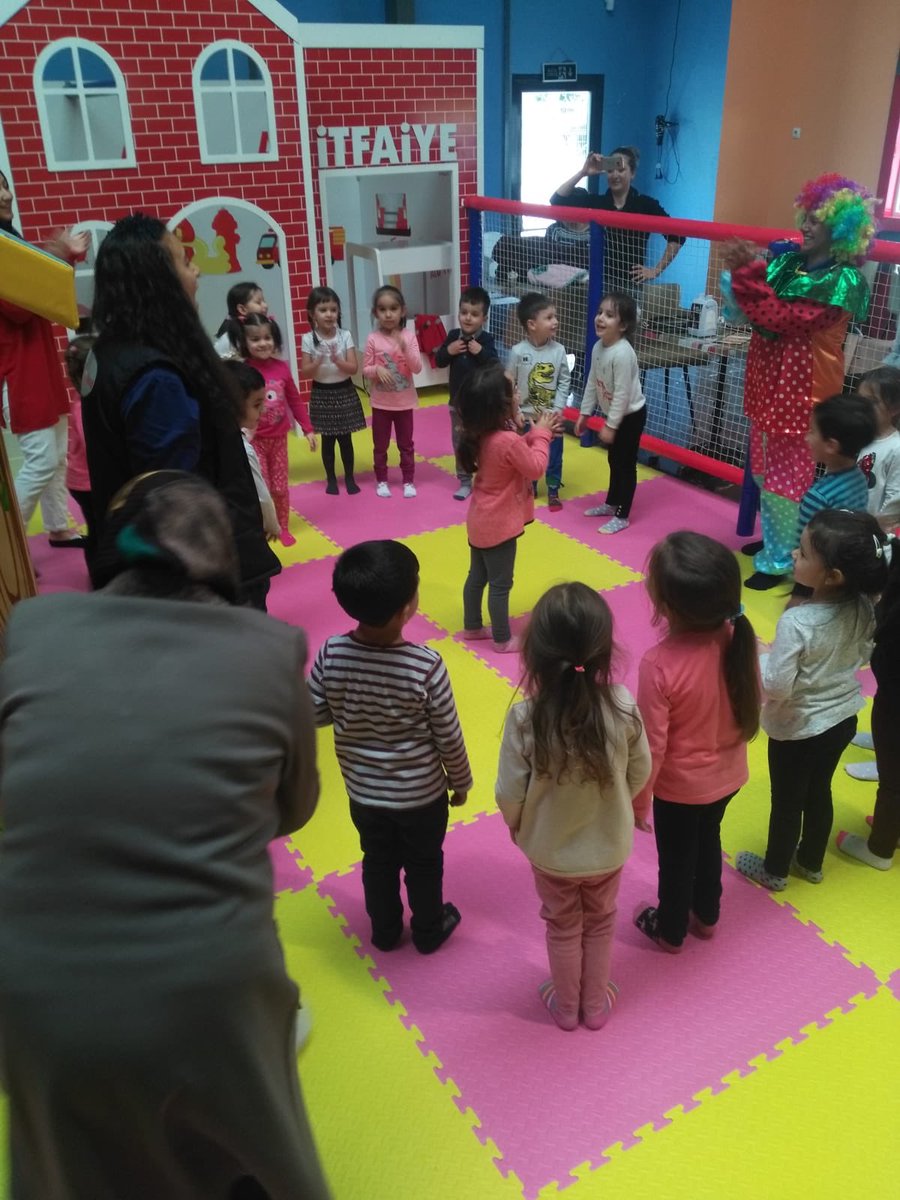 paykoland's tweet photo. Kutiboğlu anaokulu #paykoland #eğlence #palyaço #tophavuzu #kreş #anaokulu #anasınıfı #etkinlik #eskişehir okul grupları için rezervasyon; 0554 146 76 75 https://t.co/icVD9zI4n7