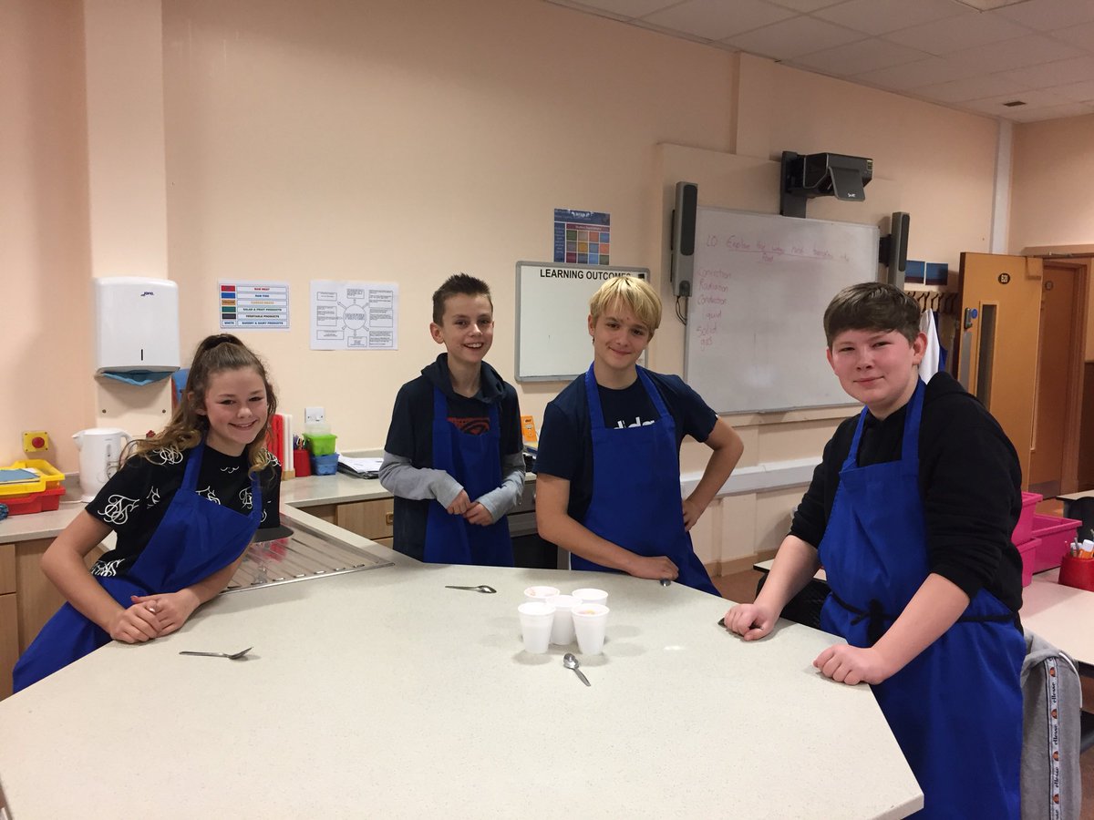 loveteachingMFL's tweet image. Well done Year 8 ! Great team work! #generosityday #withamvalues