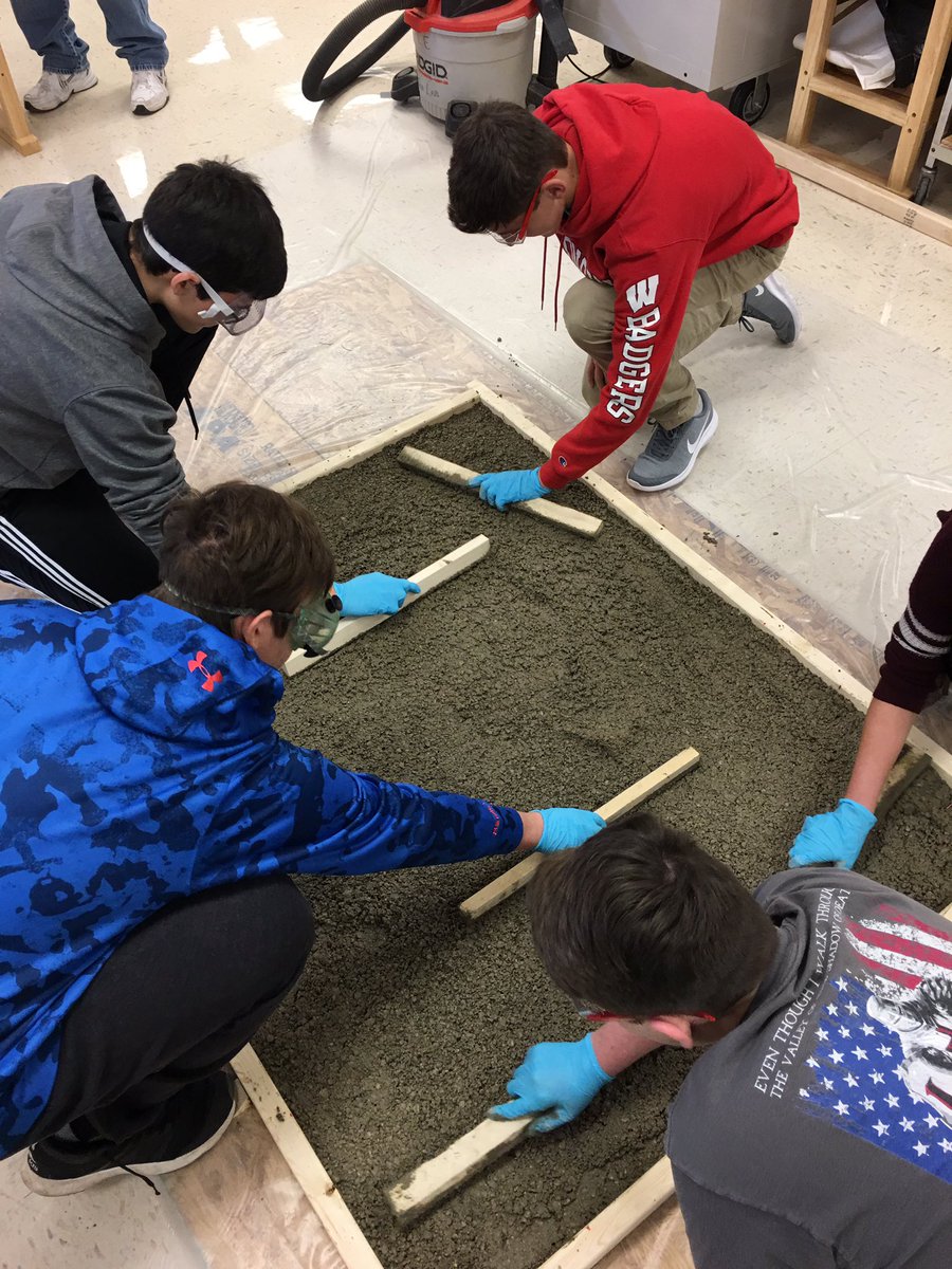 RoyKentEvrywhr's tweet photo. #CEA learning how to pour a foundation. #quartersized garage taking shape @PLTWorg @StCharlesEast https://t.co/HCstqIAeqx