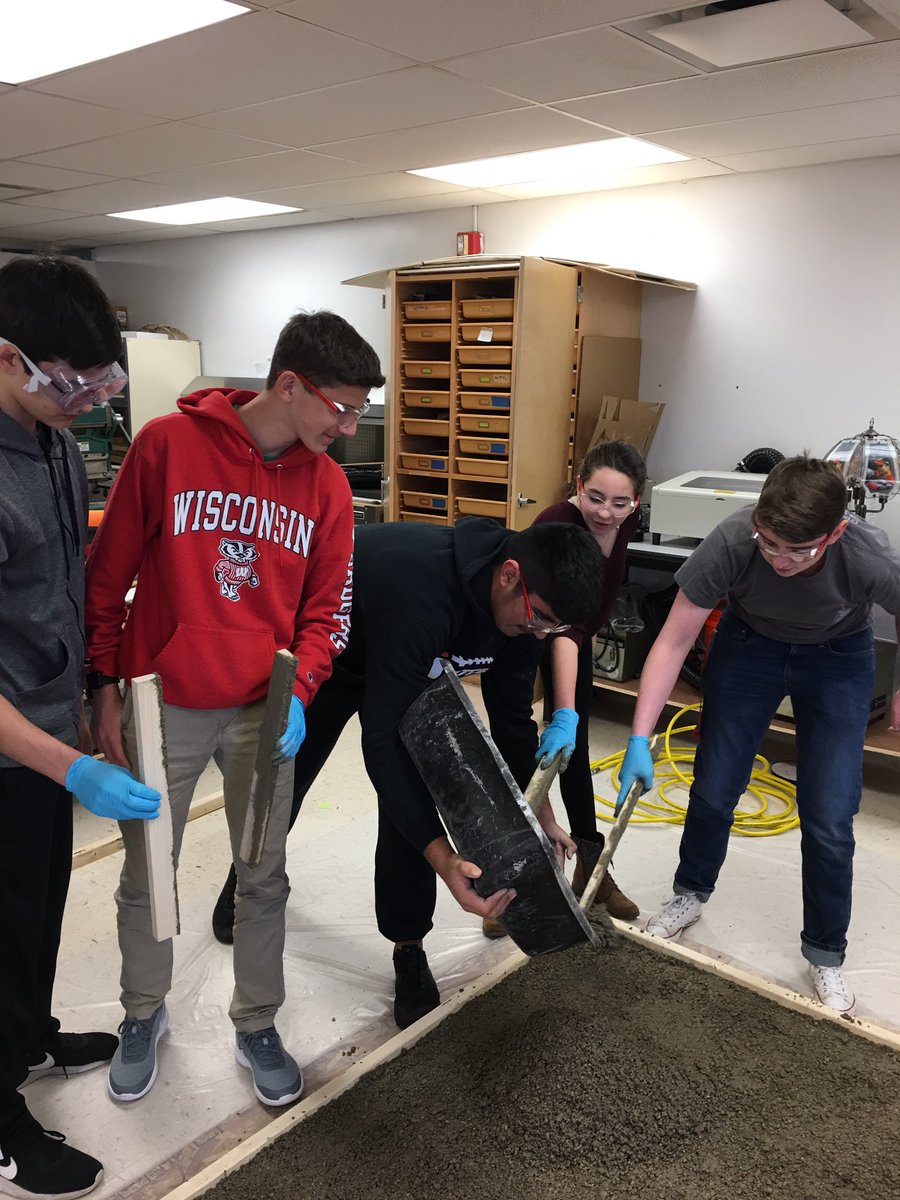 RoyKentEvrywhr's tweet photo. #CEA learning how to pour a foundation. #quartersized garage taking shape @PLTWorg @StCharlesEast https://t.co/HCstqIAeqx