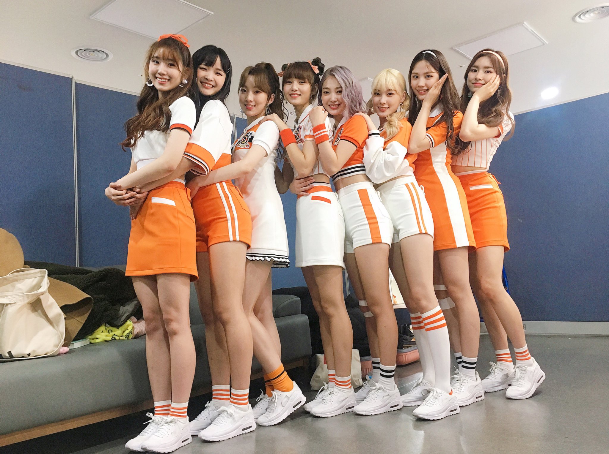 DsInUD0UcAAa_7l?format=jpg&name=large