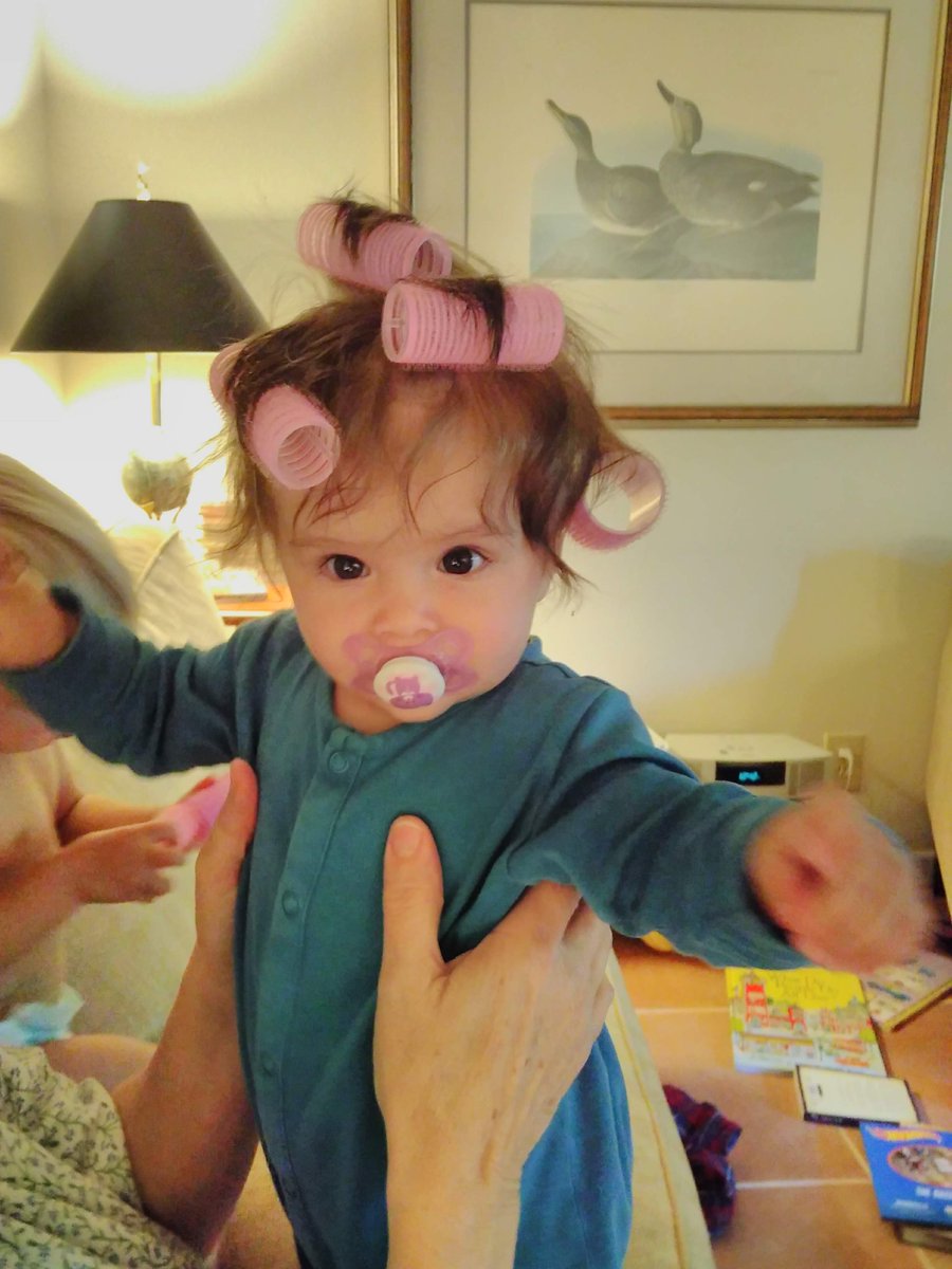 avast_project's tweet photo. It's likely that my number of first-author papers in 2018 will be lower than my number of first-author children in 2018. But sheesh, I'm made up with her! #scoused #cofirstauthor https://t.co/xavtMnfSBQ