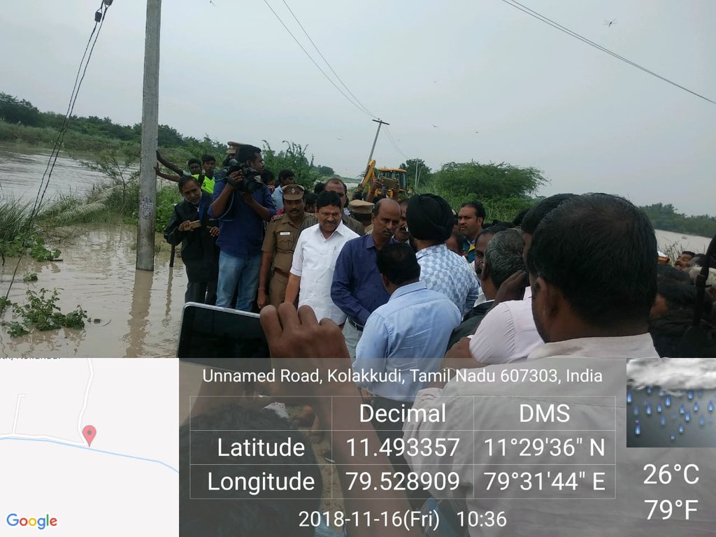 tnsdma's tweet photo. Collective disaster response taken by Govt. along with local workers as disaster response team in Kollakudi #Cuddalore.  #GajaCycloneUpdates #GajaCyclone #GajaTnsdmaResponse kudos! let us encourage #Retweet Effect of cyclone in pic 1, After the action took in pic 2,3,4 https://t.co/pajMvnPJKW