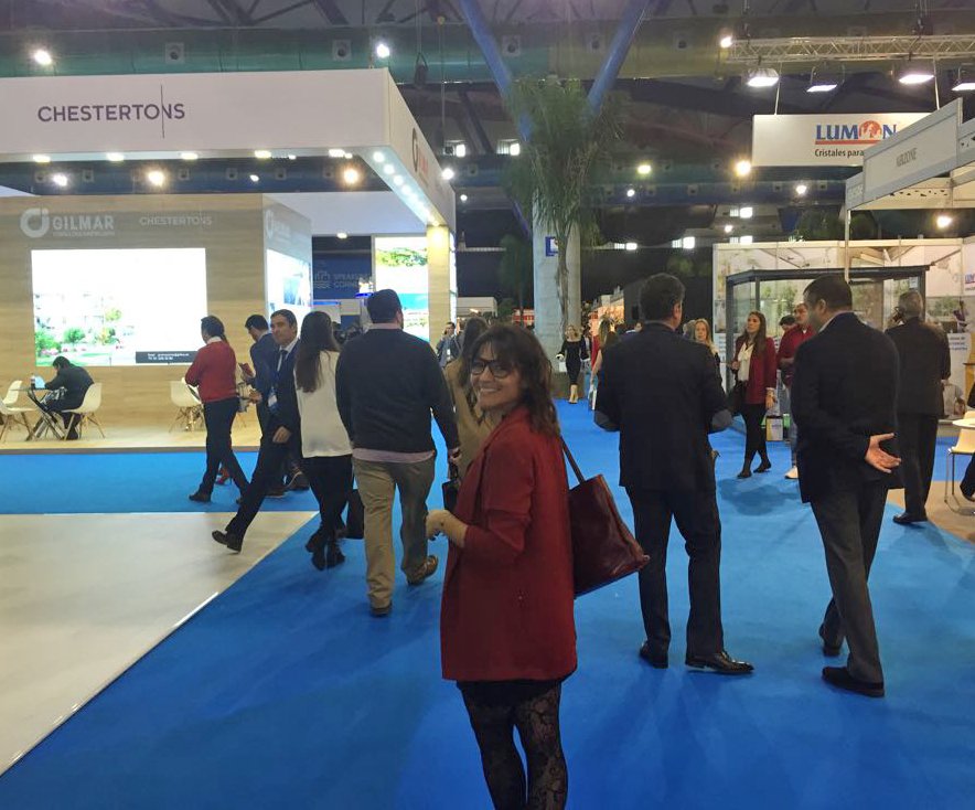 CicexRealEstate's tweet photo. Productive & fun networking weekend at Simed, Salón Inmobiliario del Mediterráneo. Great professionals, thank you everybody! @SimedMalaga 🏠🏗☀🌎
Encuentro profesional, Lola se encuentra con nuestras agencias colaboradoras, ¡gracias a todos! https://t.co/mkUIiTgb5K
#SimedMalaga https://t.co/Dy81jF8mrm