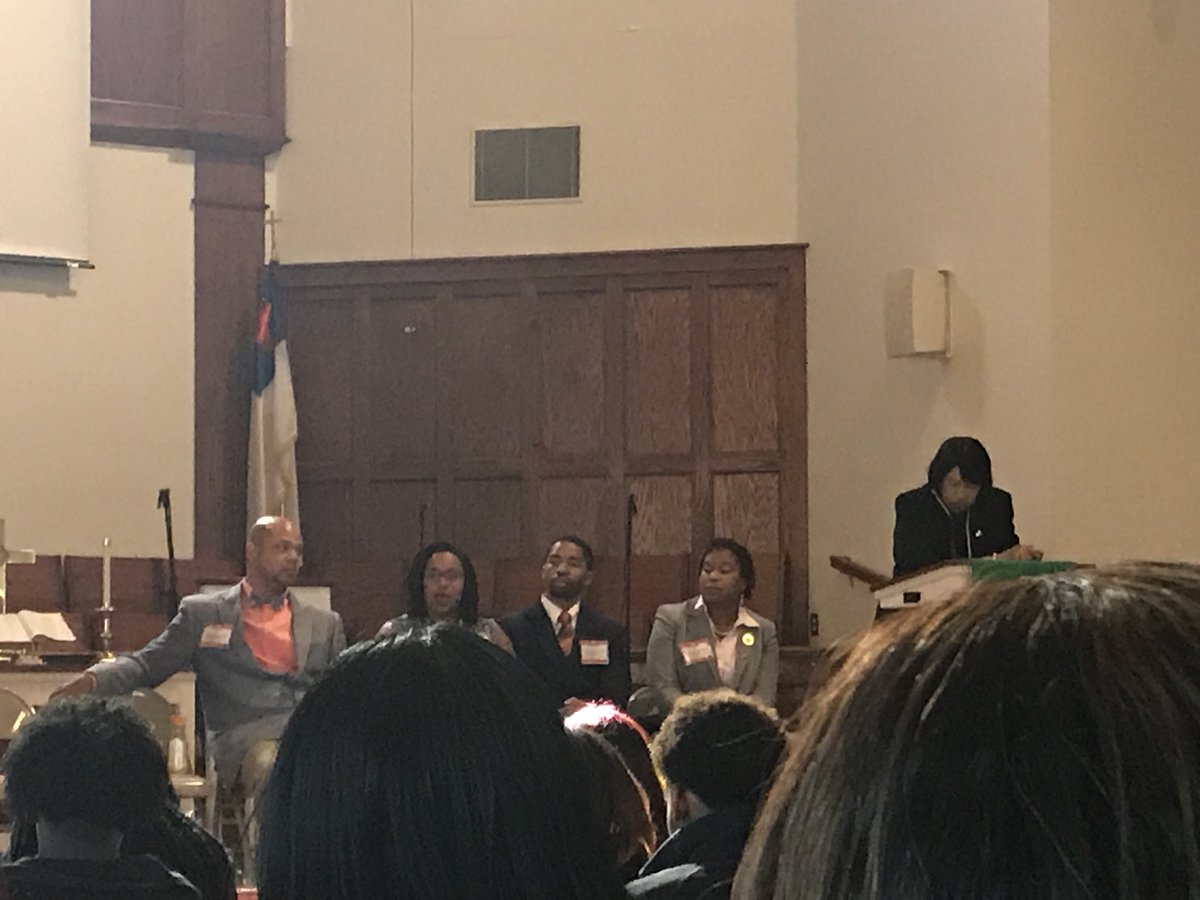 t_ijah's tweet photo. “Do internships” that way you will get hands on experience and know if you will like this career path or not.
#Culeveleup #cusma1 #ClaflinUniversity https://t.co/AmaKGFMZFJ