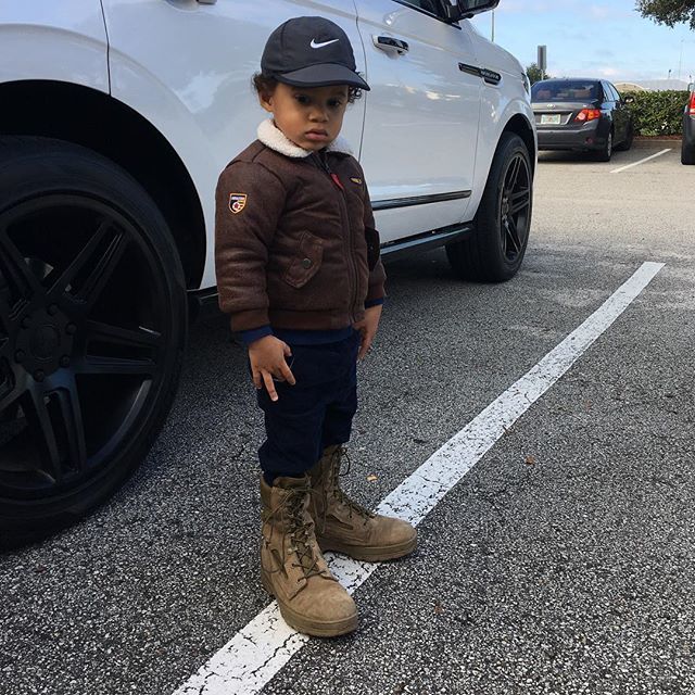FigureProChrisB's tweet photo. #PickYourBattles #TerribleTwos #MommysCombatBoots🤦🏻‍♀️🤦🏻‍♀️🤦🏻‍♀️ https://t.co/VvXDbqwnwU https://t.co/nBHBYKZGI7