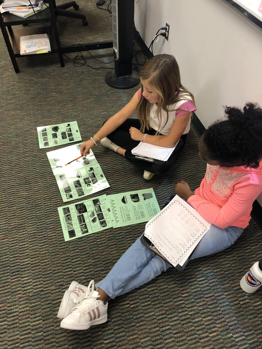 ALambert_TX's tweet photo. We are working hard to plan a Thanksgiving dinner on a budget of $100! Practicing adding, subtracting, and multiplying decimals. So much fun! @DonDurhamSLC https://t.co/hVYxbIcwMp