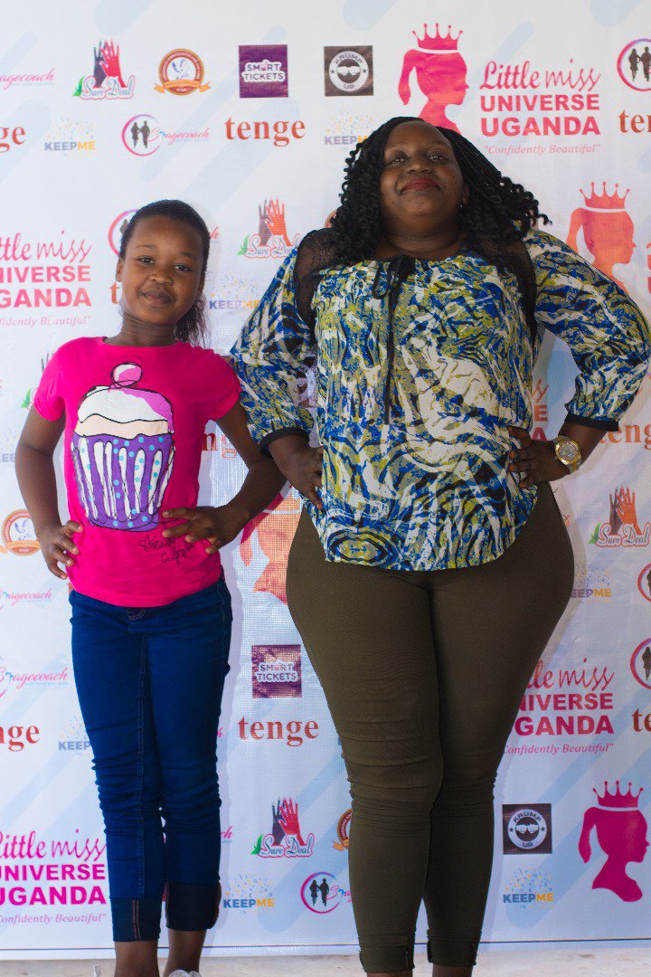 JaliahMayali's tweet photo. Training tooo muchooo! Catch us on the 15th of december at kitante primary school main hall for the #kidsfashionforcharity #Apac2018 lets make the kids of Aninolal primary school get the best year of their life. https://t.co/97bVrfvw30