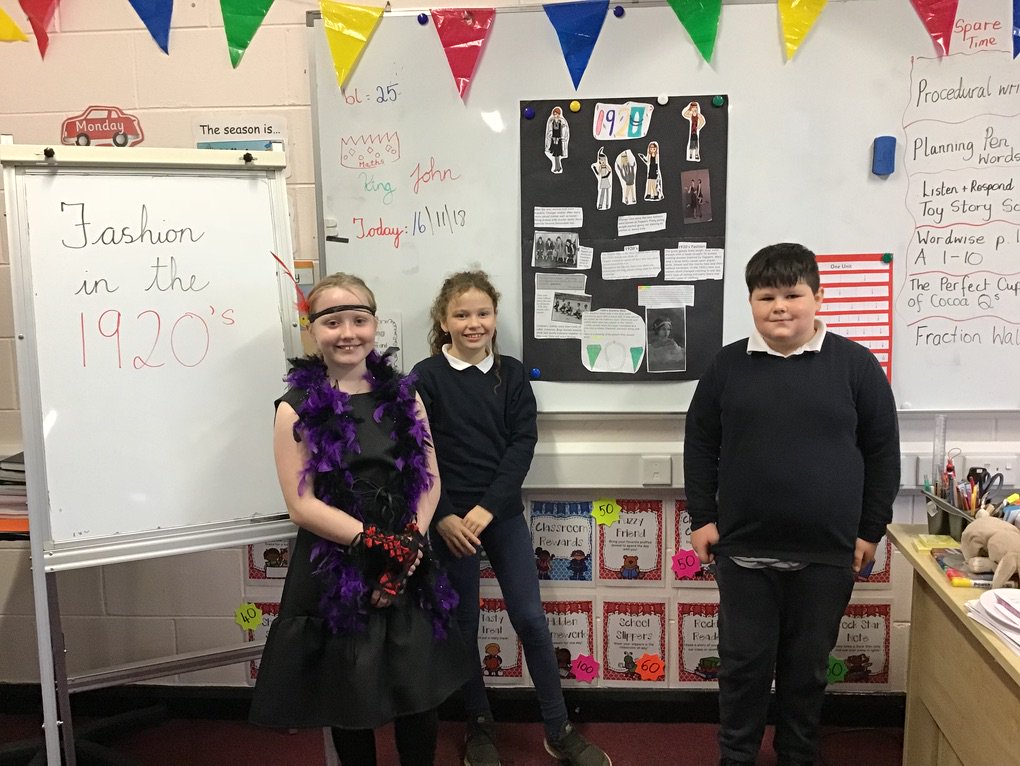 stmarysttown's tweet photo. 4th Class studying the changing eras of clothing #groovy👚 https://t.co/oXkomdPnsL