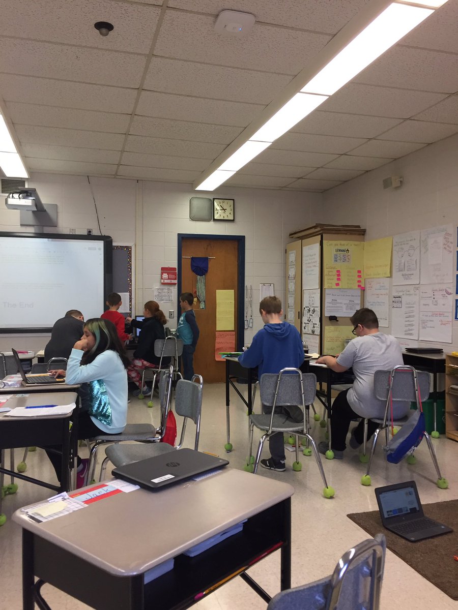MelissaEdge3's tweet photo. Learning Stations at its best!! https://t.co/KtEbkXi5KR