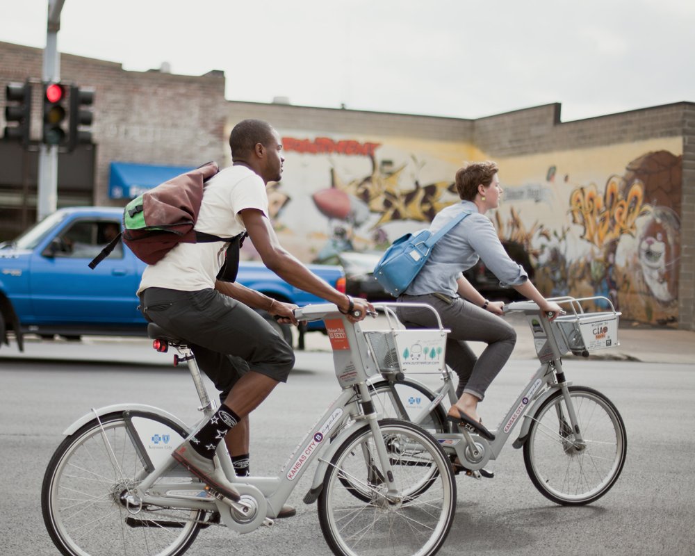 RideKCBike's tweet photo. It's a perfect day to pedal for your latte. Where do you bike for coffee? #biketocoffee #visitkc #ridereturnrepeat https://t.co/jRiO2MJrp6