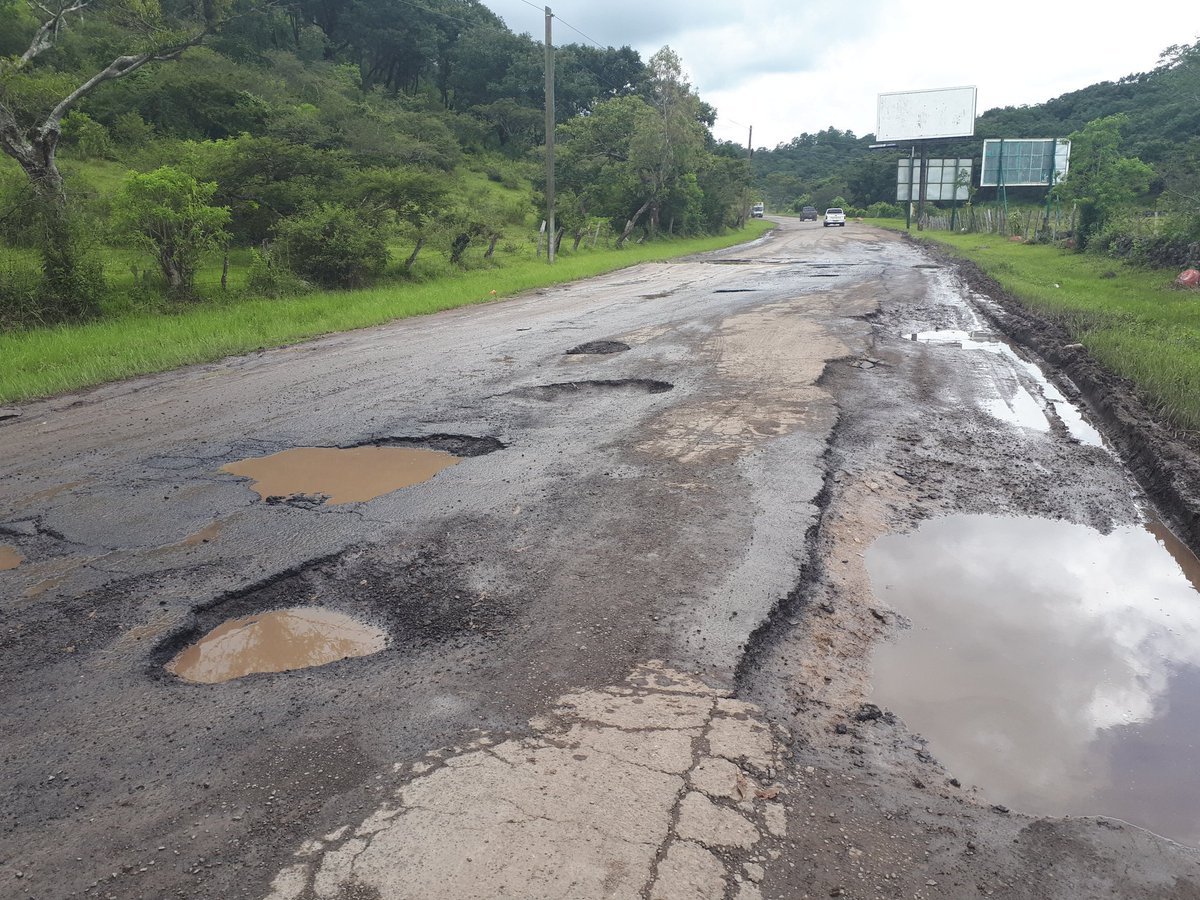 Nombre, como estan las carreteras del pais.......