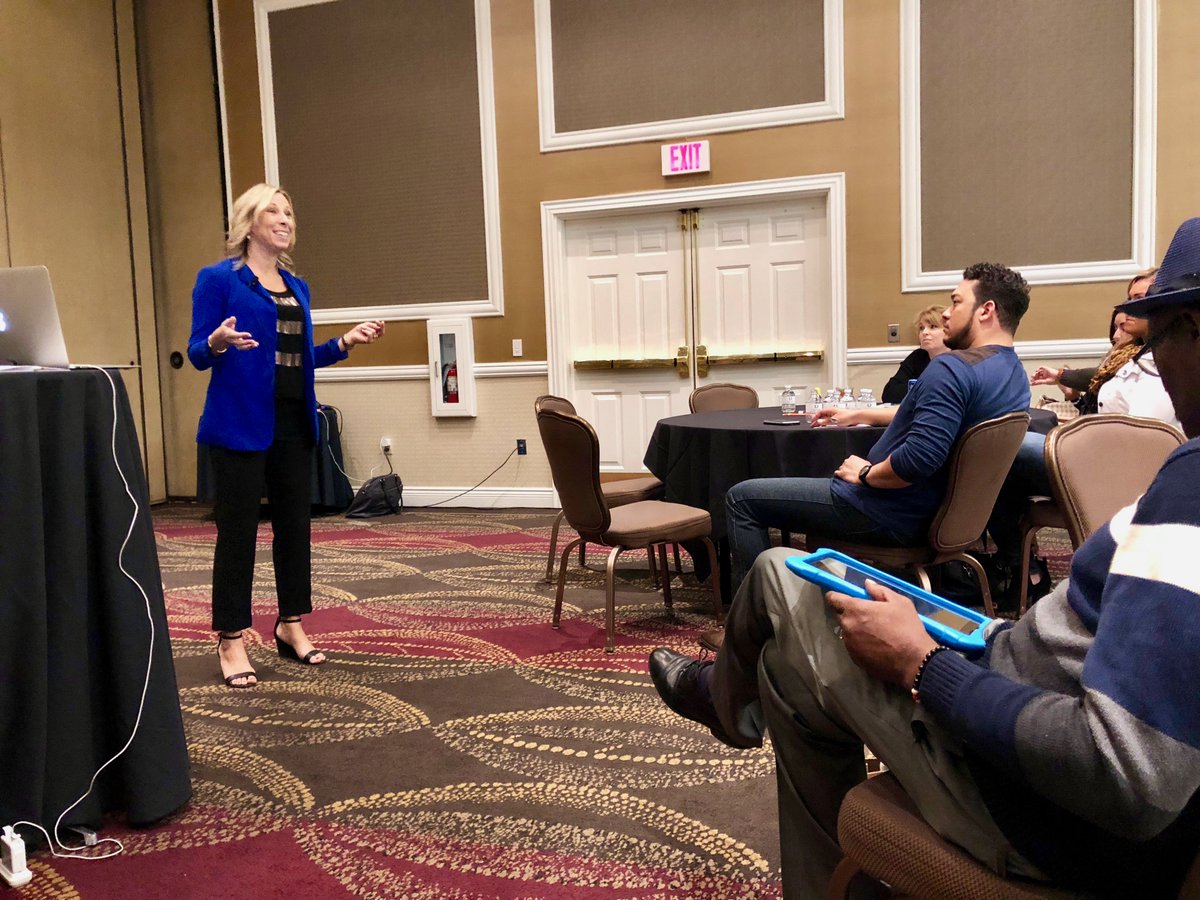 30lines's tweet photo. A BIG thank you to our friends and fellow brainstormers at #mfbsconf for allowing our 30 Lines wonder woman @KrisFickert to share some insight.
We π the power of brainstorming together! @mfbsconf https://t.co/JJvg2jIoTQ