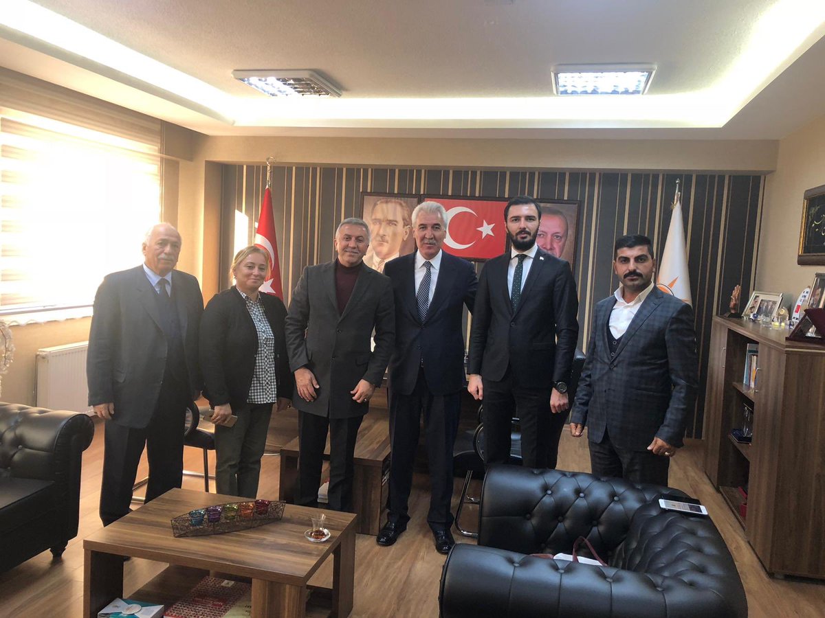 Ak Parti Altındağ İlçe teşkilatımızı ziyaret ettik.İlçe Başkanımız Ahmet Karaca,Siyasi ve Hukuki İşler Başkanımız Resul Somuncu,Sivil Toplum ve Halkla İlişkiler Başkanımız Turgut Benli,Kadın Kolları Başkanımız Selma Araç ve Gençlik Kolları Başkanımız Mehmet Berk İnan ile görüştük