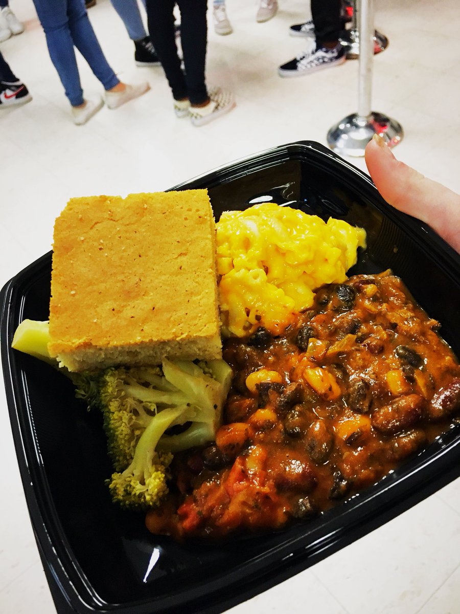 SchoolMeals_NPS's tweet photo. We ❤️ our #MacBar - check out these #highschool student’s combos from the last two weeks! https://t.co/TLiBi4EtXg