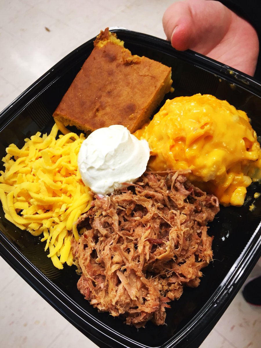 SchoolMeals_NPS's tweet photo. We ❤️ our #MacBar - check out these #highschool student’s combos from the last two weeks! https://t.co/TLiBi4EtXg
