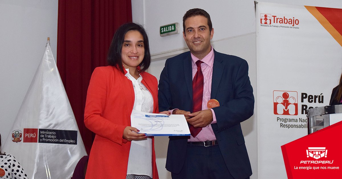 petroperu_sa's tweet image. Recibimos un reconocimiento por nuestra contribución a un mundo mejor desde la comunicación responsable por parte de @Corresponsables, en el marco del Foro Internacional: Responsabilidad Social Empresarial y Sostenibilidad del @MTPE_Peru #IXPremiosCorresponsables #PerúResponsable