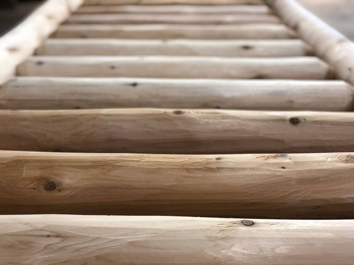 MVLogHomes's tweet photo. #FridayMotivation #lograiling #loghome
If its time to finish up your deck project check out our log railing. https://t.co/62qWEIeW6F