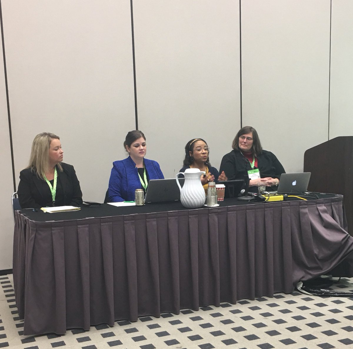 DrCarolSalva's tweet photo. LOVE the research @TeamHISD is sharing about Ss #Choice here at
#NCTE18
@CamedraJ is explaining how this large urban school district is responding to Ss reading off level.
Exactly why I love @SDLBACK https://t.co/uu5d2wfR5j