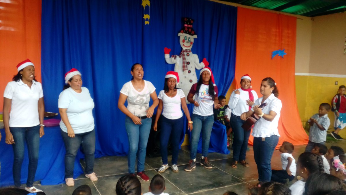 cbitSanFco's tweet photo. @CbitSanFco CBIT San Francisco se une a la celebración del Parrandón Navideño en la U.E.E. "San Francisco". https://t.co/PVsy0eYcxF