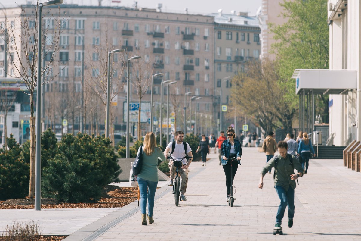 What is the most popular way of moving around your city? Try any means you like at #MoscowStreet @ISOCARP @QGBC @Landezine @thisisplace @guardiancities #cities4all #urban #transformation
