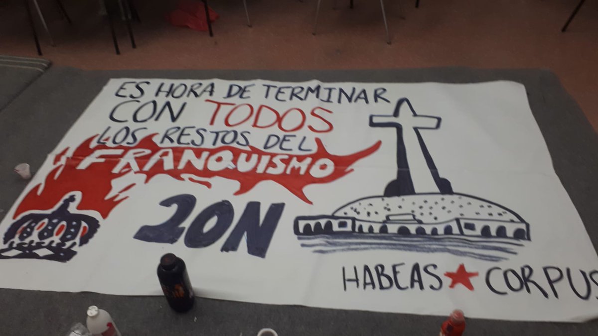 Hay que acabar con todos los restos del franquismo.