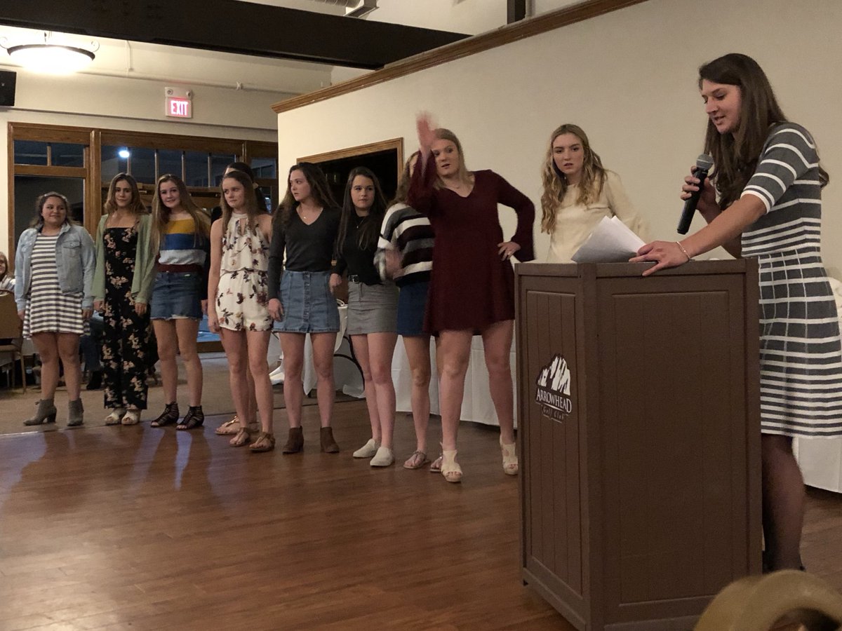 TR_Vball's tweet photo. Loved celebrating our season last night at our awards banquet! TRVBs 2018 season was definitely one to remember! 🔥💯🐻
#RidgeVB #JTLetsGo https://t.co/DUWB4nk5Qf