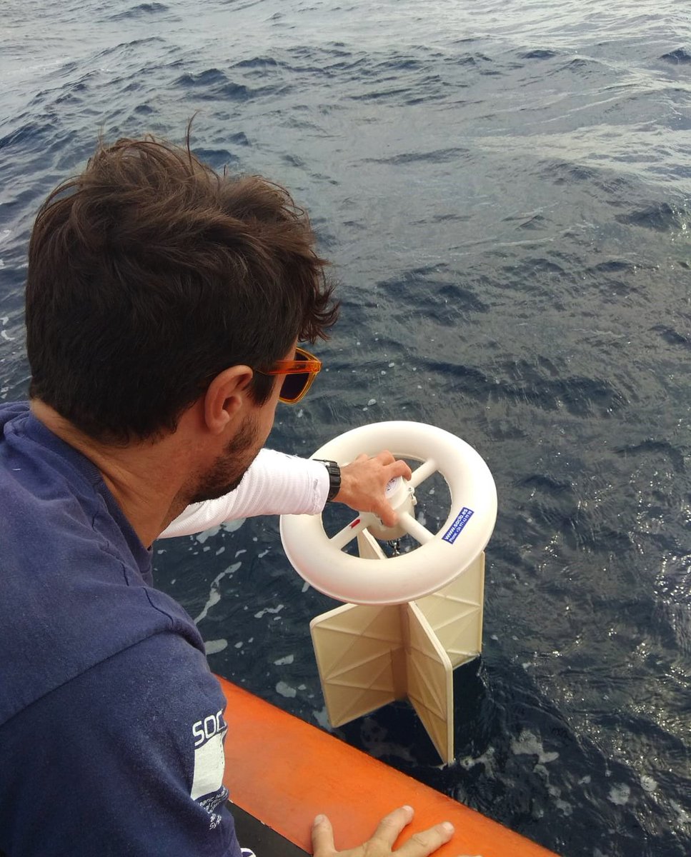socib_es's tweet photo. We have deployed 5 #ecofriendly #CARTHE drifters to:
✔️Validate #HFRadar & #WMOP surface velocities
✔️Study convergence and dispersion of surface particles
✔️Capture all representative spatio-temporal scales of the #Ibiza Channel
Have a look in real-time 👉🏽https://t.co/3kApuQ4elb https://t.co/YdChxorSCV