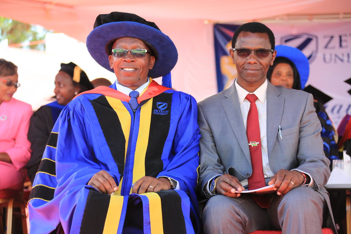 ZetechUni's tweet photo. Thank you @HonKingara for joining us in celebrating our class of 2018.
#ZetechUniGraduation https://t.co/81SSK4ESTZ