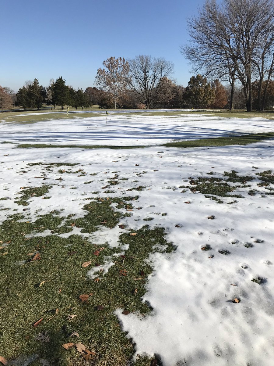 langolfcprd's tweet photo. Unfortunately our greens are still too snow covered to open today. 😔 https://t.co/PcqtiiOpDT