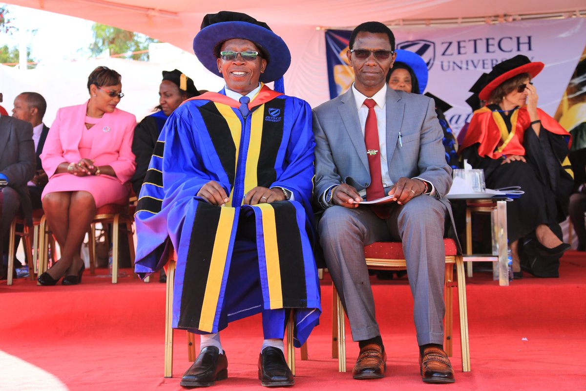 ZetechUni's tweet photo. Thank you @HonKingara for joining us in celebrating our class of 2018.
#ZetechUniGraduation https://t.co/81SSK4ESTZ