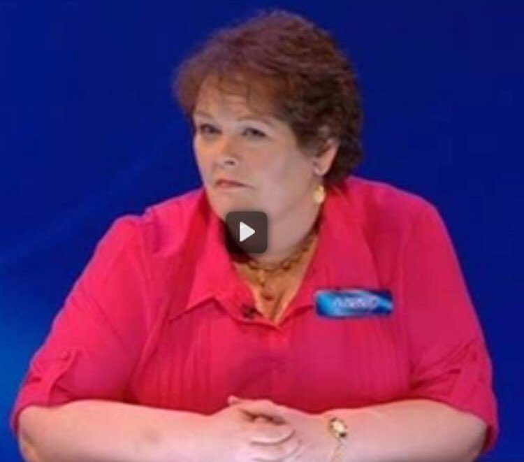 BigScreenQuiz's tweet photo. @ChallengeTV Don’t forget the #Governesses @anne_hegerty #TeamAnne from #TheChase https://t.co/IuQU48Xfel