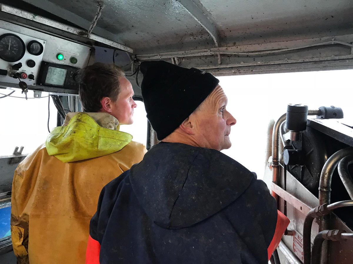 Vissersbond's tweet photo. Vanochtend stapten collega's @DurkW en @Wientmullum aan boord van de UK-238 voor een visreis op het Markermeer. #visserij #snoekbaars #Markermeer https://t.co/7yTo2glSWf