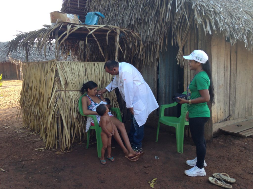 CubaSalud's tweet photo. Es un orgullo para #Cuba 🇨🇺🇨🇺contar con estos hombres y mujeres al servicio de la salud de nuestro pueblo y al servicio de la humanidad  👉https://t.co/sj0nkWhYnw #CubaCoopera  #CubaEsSalud @UJCuba 
@CubaMINREX @CujaeRedsocial @CUBAONU @siempreconcuba https://t.co/odKaqjhnnm