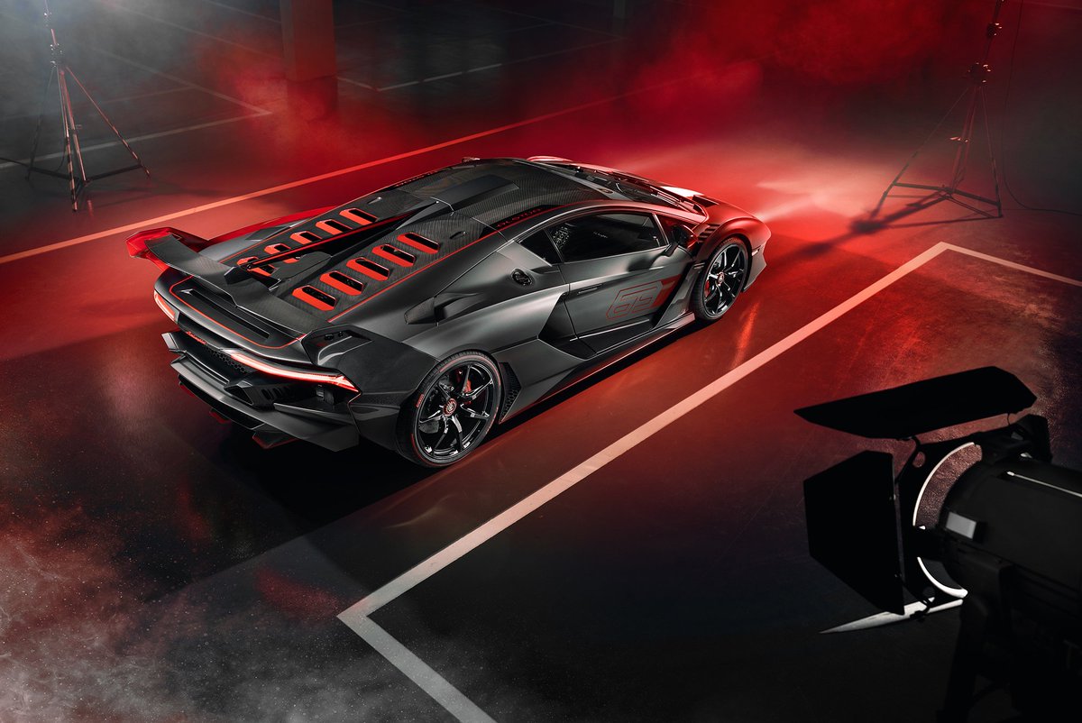 Lamborghini tweet media