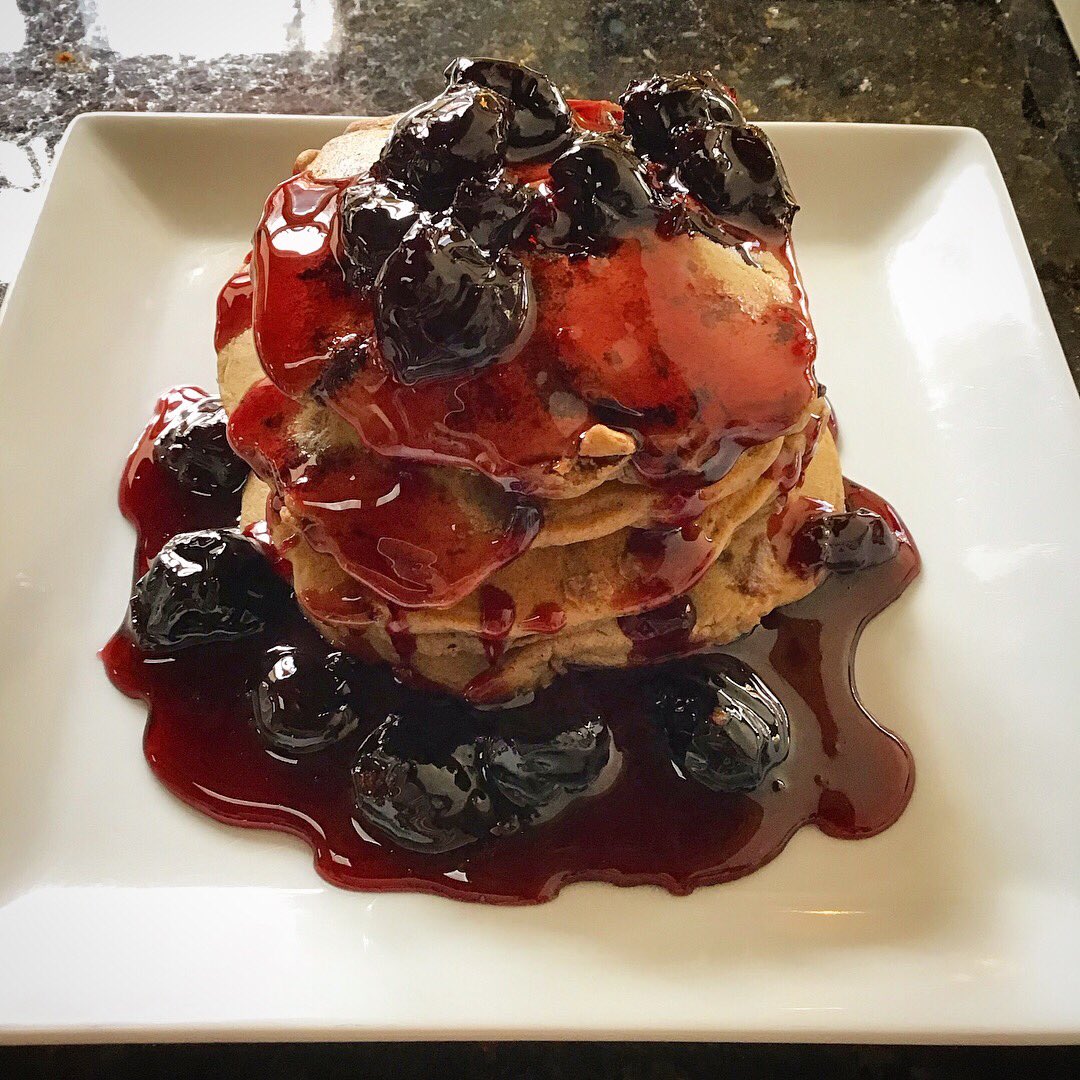 adina_kelman's tweet image. And then add the syrup...#cherrysyrup #steptwo #cherrypancakesyrup #homemade #homemadesyrup #syrup #decadent #indulgent NOT #diabeticfriendly #snowday #noschool #satisfyyoursweettooth  #balancedlife #balancedliving #balancedchoices #mindfulchoices #mindfuleating #holisticliving