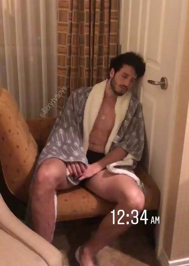 Sexytvboys's tweet photo. Sebastián Yatra 😍😍😍😍😍😍😍🔥🔥🔥🔥🔥🔥🔥🔥 https://t.co/VjKvYeOkB4