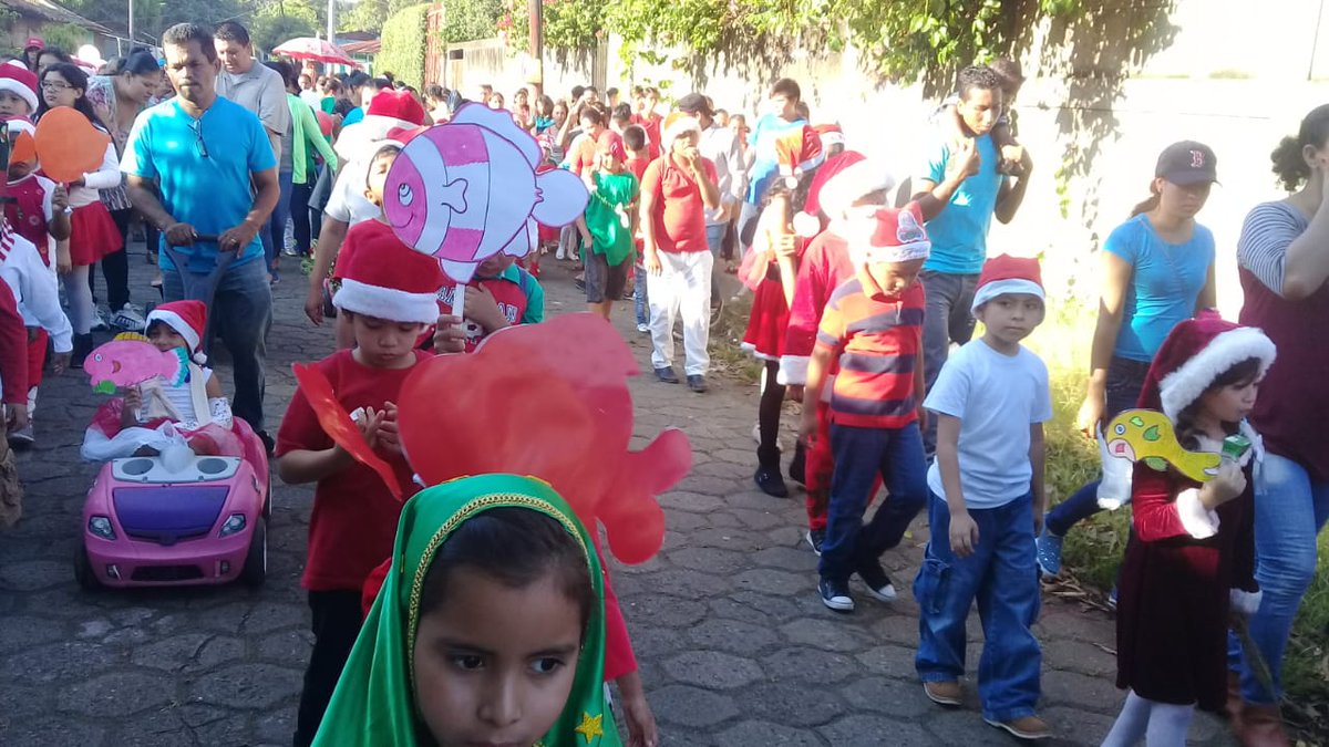 jsra2's tweet photo. Promoción de la matrícula escolar 2019 y Carnaval Navideño de paz y Armonía promoviendo la unidad Familiar en nuestro municipio del Rosario-Carazo..
#NoviembreVamosAdelante 
#NicaraguaQuierePaz https://t.co/2gXZYHw7V5