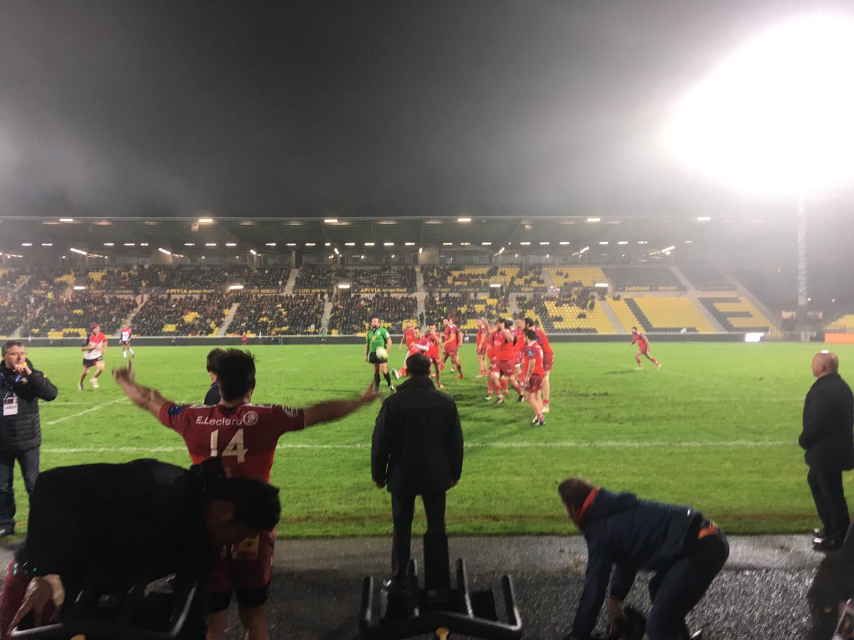 NiortRugbyClub's tweet photo. / #Fédérale1 #Live / J10 - #NRCUCS

✅ Fin du match !

🔝 ILS SONT INCROYABLES !!! Victoire de nos joueurs dans ce derby contre l’@ucs_rugby 🔥🔥🔥

🔴⚪️   

| (3E) Niort 23 - 17 Cognac (1E) |

#NiortCognac #Niort #Rugby https://t.co/7ZqE2WyRXS